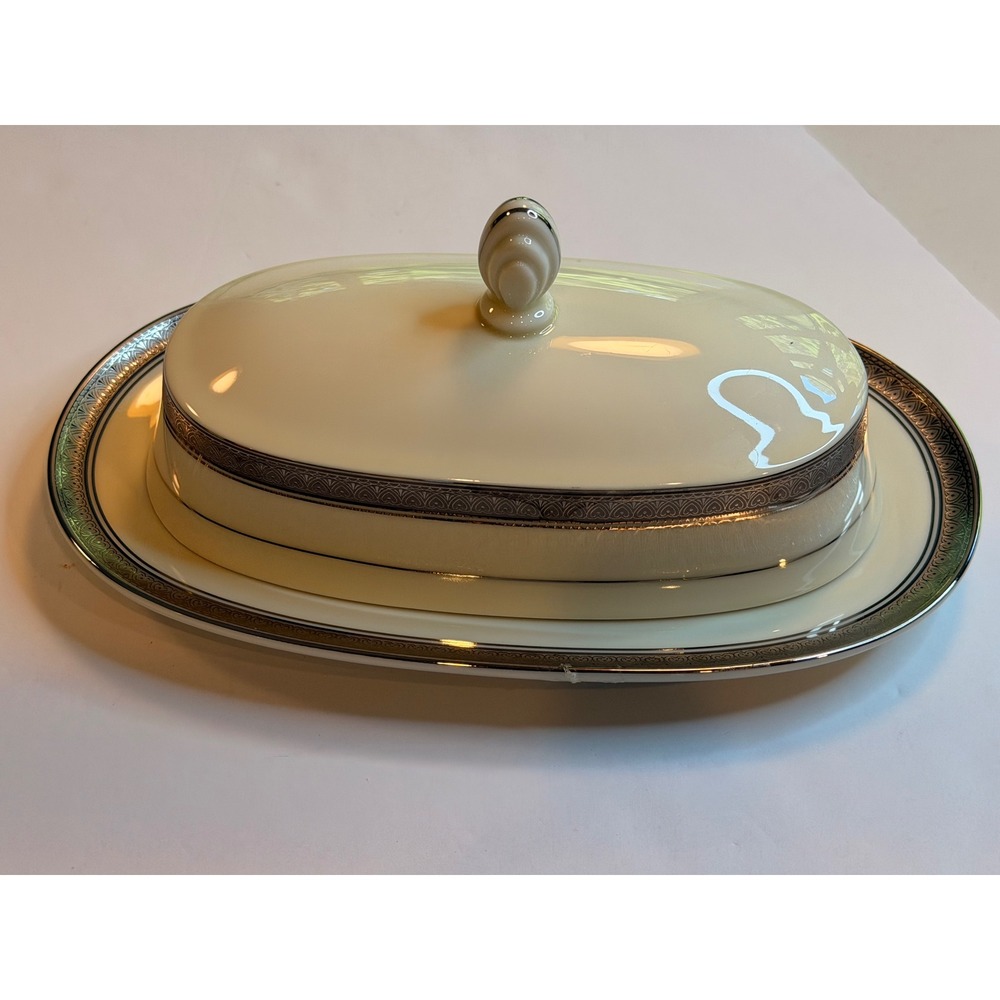 Mikasa Palatial Platinum Fine China Butter Dish with Lid L3225 Cream Silver Trim